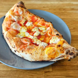 Calzone con Carne (with meat)